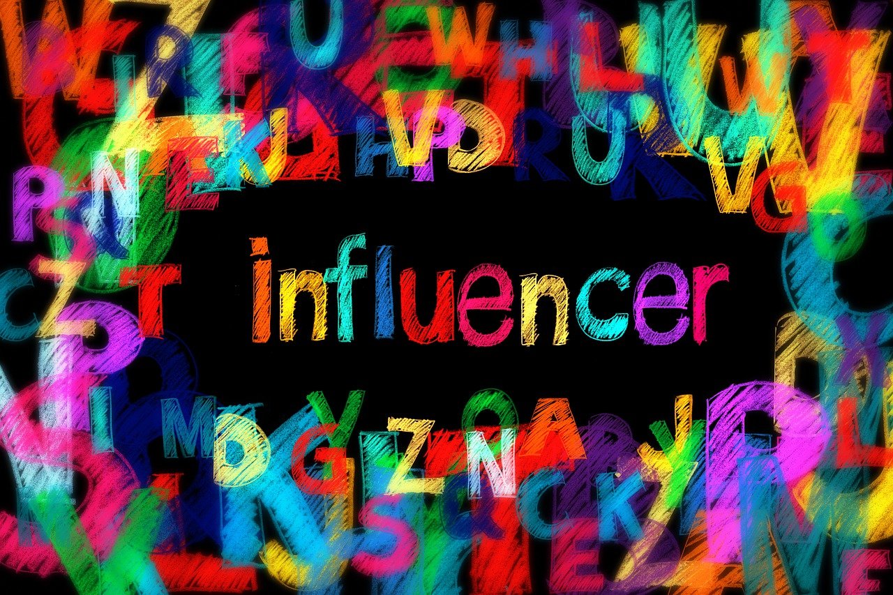découvrez le rôle, les stratégies et l’impact des influenceurs sur les réseaux sociaux. apprenez comment devenir influenceur et développer votre audience grâce à des conseils pratiques et des exemples inspirants.