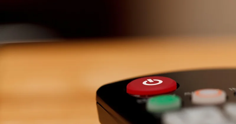 Comment allumer la TV sans télécommande ?