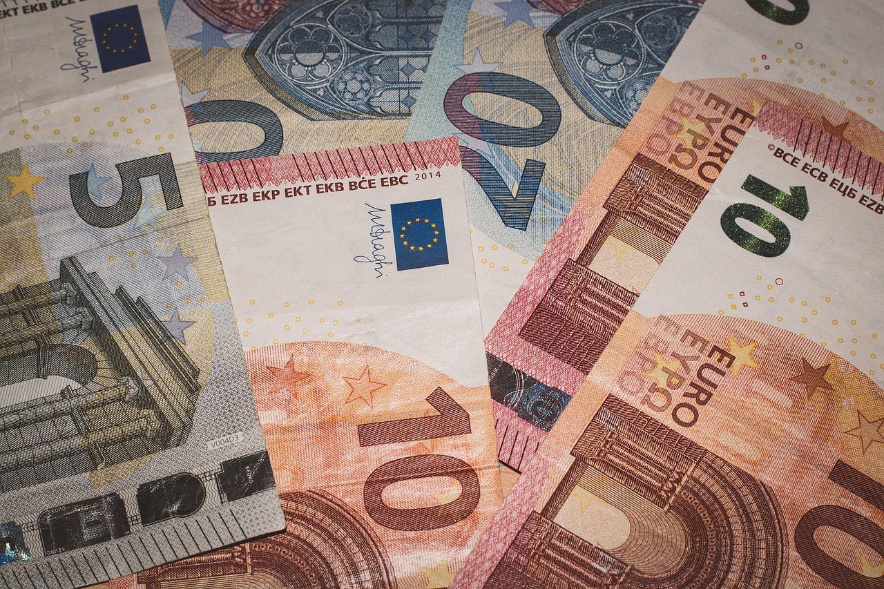 découvrez comment maximiser vos revenus grâce à des stratégies financières efficaces, des conseils d'experts et des astuces pratiques pour améliorer votre situation financière.