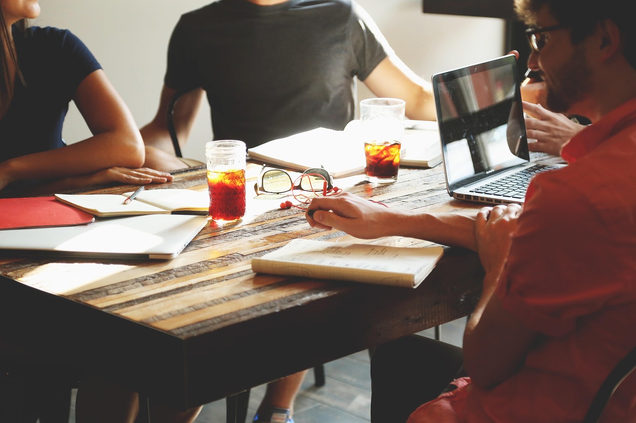 découvrez l'importance de la culture d'entreprise dans le développement d'un climat de travail positif et d'une performance accrue. apprenez comment des valeurs partagées et des pratiques collaboratives peuvent transformer votre organisation.