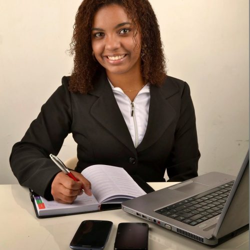 découvrez l'univers de l'entrepreneuriat : conseils, stratégies et ressources pour transformer vos idées en succès. apprenez à naviguer dans les défis du monde des affaires et à développer votre projet avec passion et détermination.