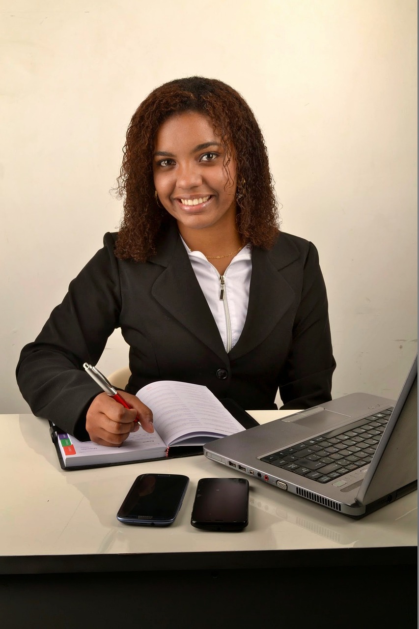 découvrez l'univers de l'entrepreneuriat : conseils, stratégies et ressources pour transformer vos idées en succès. apprenez à naviguer dans les défis du monde des affaires et à développer votre projet avec passion et détermination.