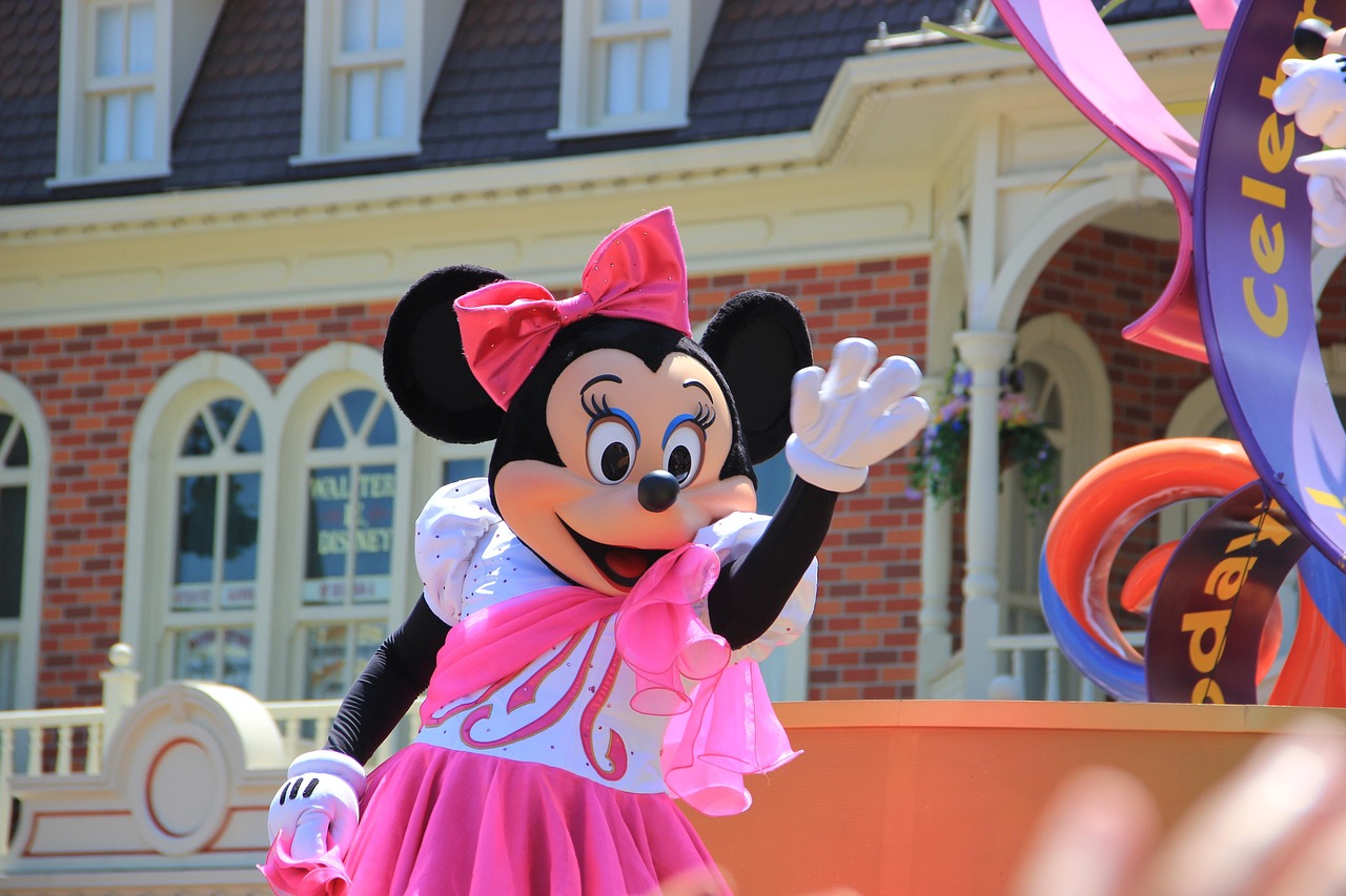 découvrez les avantages offerts aux employés disney : réductions exclusives, accès à des événements spéciaux, assurances santé complètes et environnement de travail magique. rejoignez l'univers disney et profitez d'un ensemble d'avantages attractifs pour votre bien-être et votre carrière.