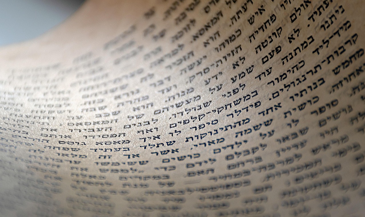 découvrez comment rédiger une lettre de motivation efficace pour attirer l'attention des recruteurs et décrocher votre prochain emploi avec des conseils pratiques et des exemples.